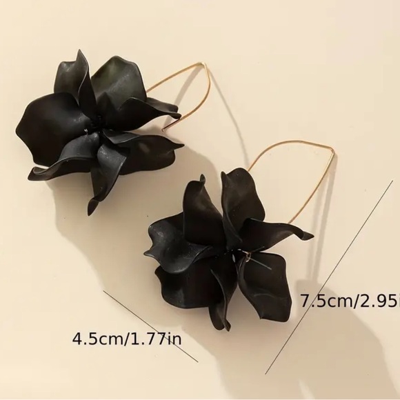 Black Rose  🥀 Night Out Earrings - Picture 3 of 4